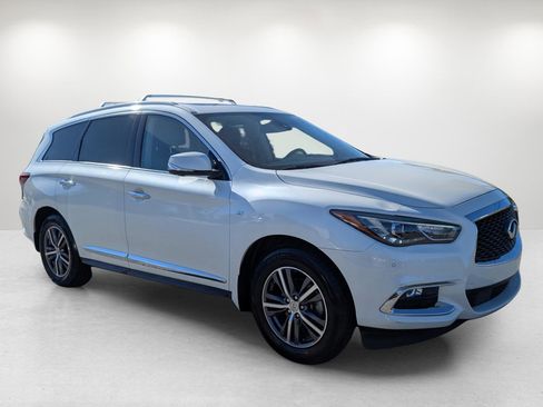 Used 2019 INFINITI QX60 Luxe w/ Essential Package image 3