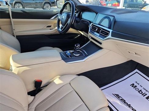 Used 2022 BMW 430i xDrive Convertible w/ Convenience Package image 19