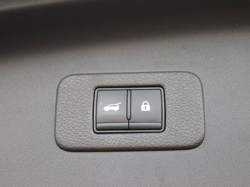 Used 2024 Nissan Armada SL image 29