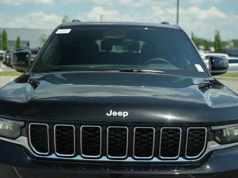 New 2026 Jeep Grand Cherokee L Laredo w/ MOPAR Finishing Package AWD/4WD image 42