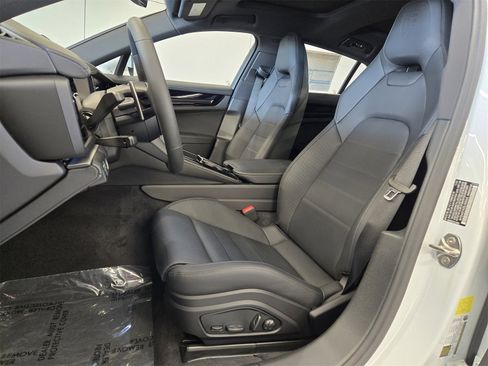 New 2025 Porsche Panamera image 5