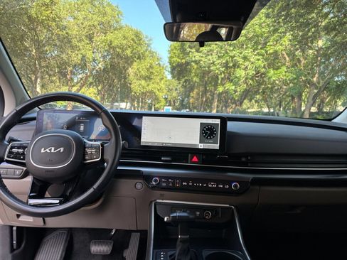 Used 2026 Kia Carnival FWD image 37