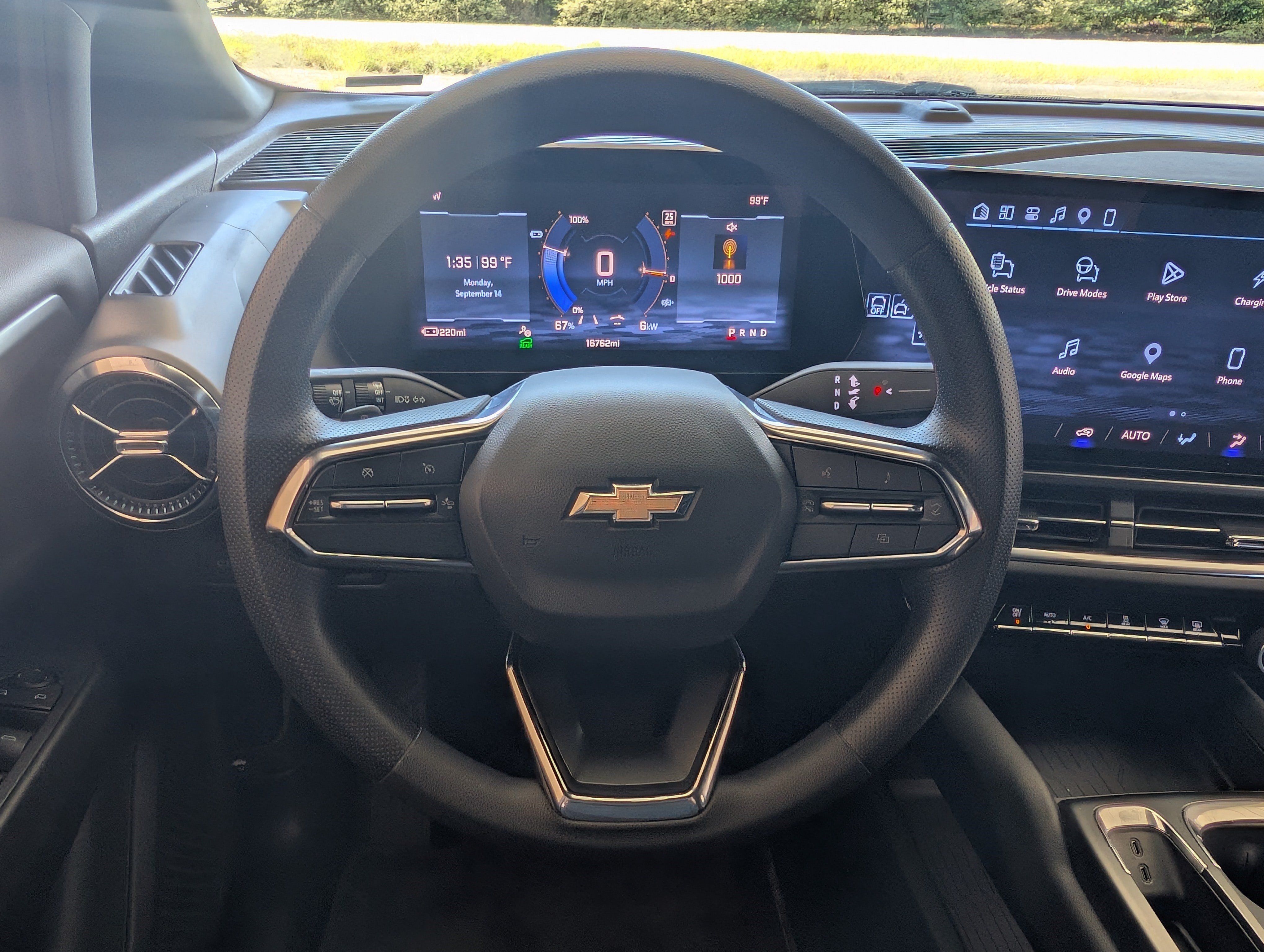 Used 2025 Chevrolet Equinox EV LT FWD image 23