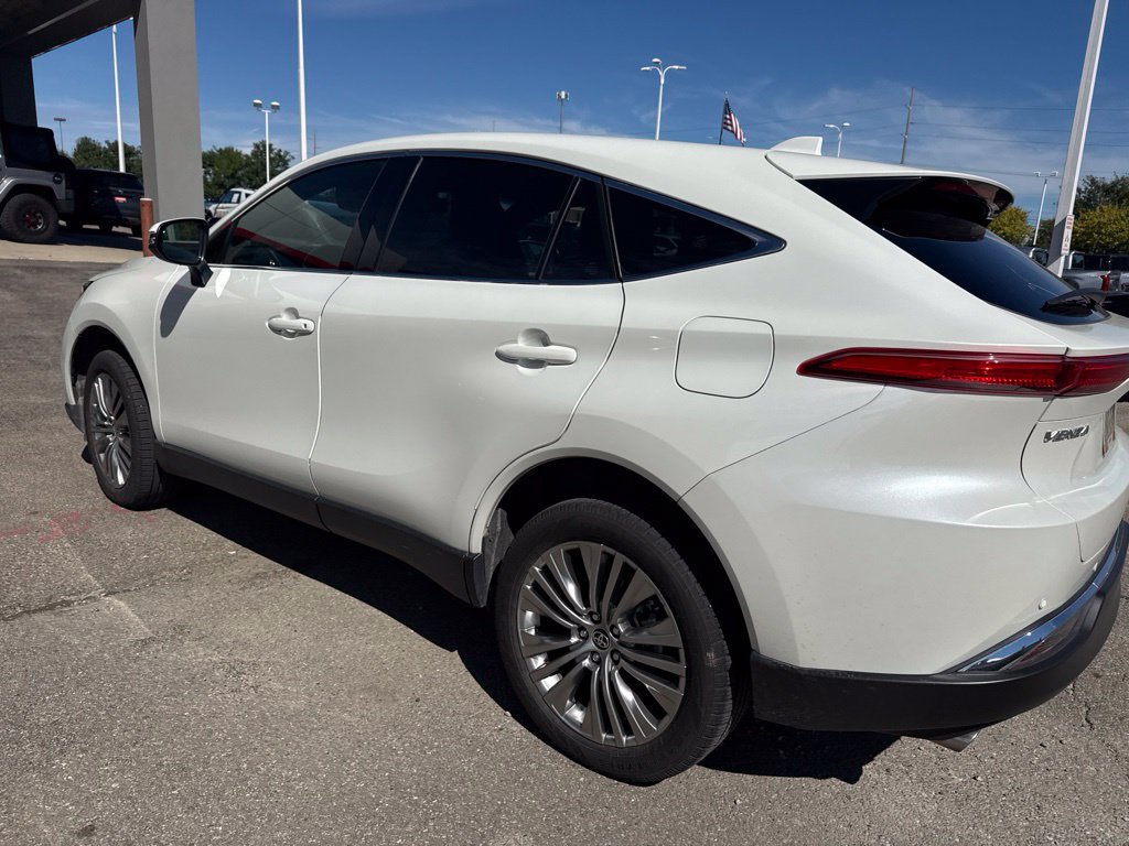 Used 2022 Toyota Venza Limited w/ Advanced Technology Package AWD/4WD image 8