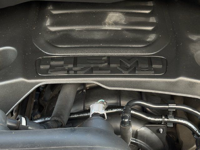 Used 2019 RAM 1500 Laramie AWD/4WD image 32
