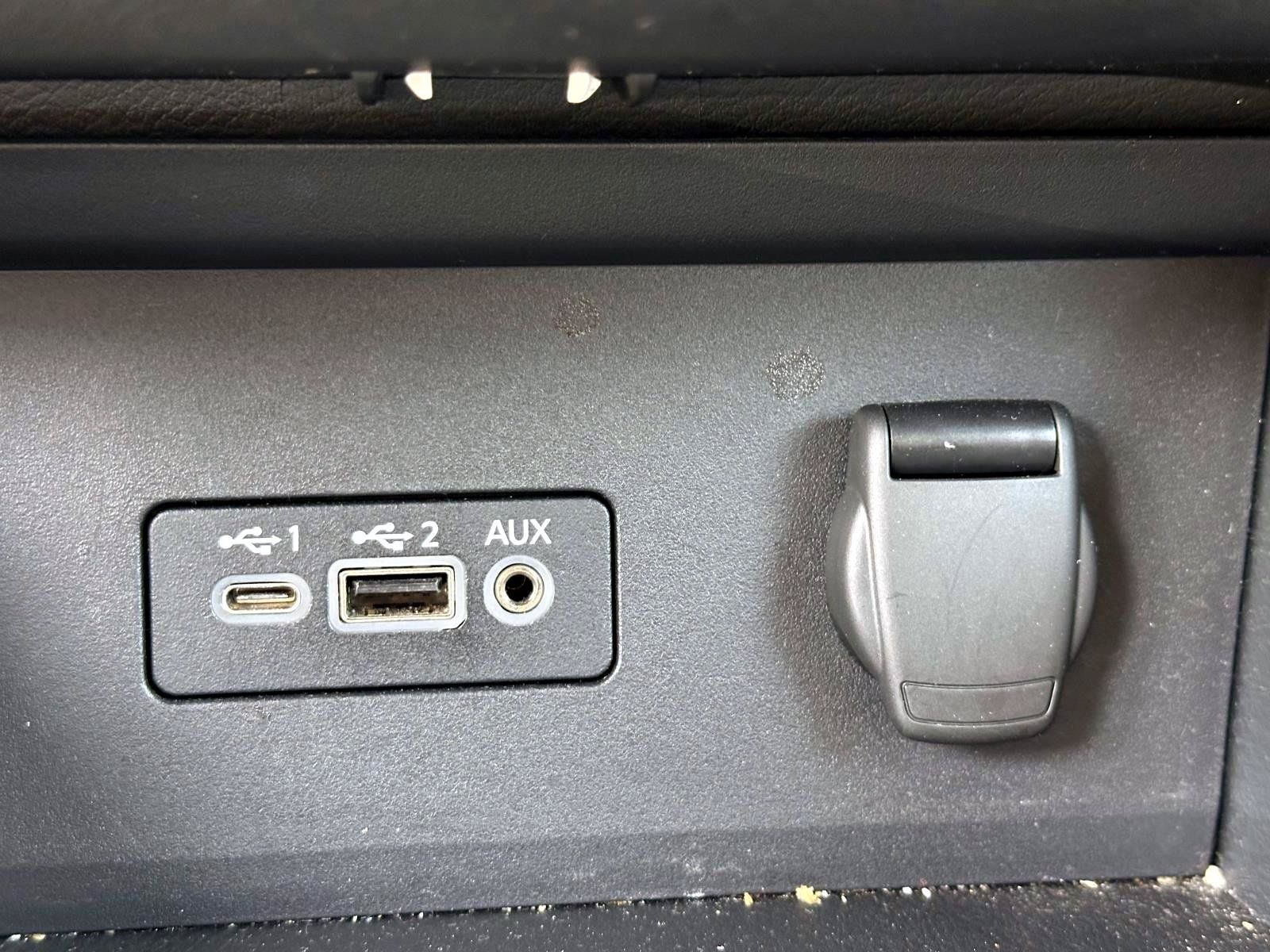 Certified 2023 Nissan Sentra SV FWD image 22