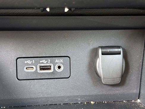 Certified 2023 Nissan Sentra SV FWD image 22