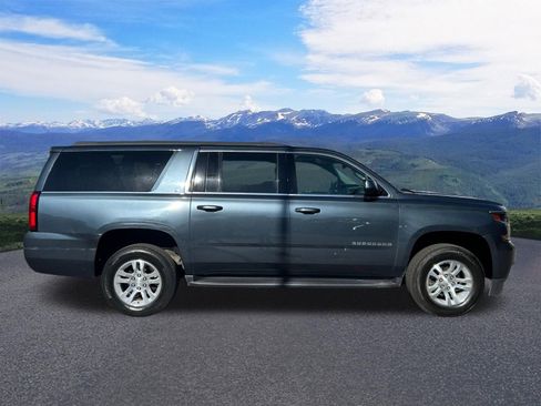 Used 2020 Chevrolet Suburban LT AWD/4WD image 7