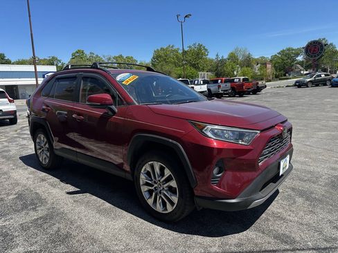 Used 2019 Toyota RAV4 Limited w/ All Weather Liner Package AWD/4WD image 4