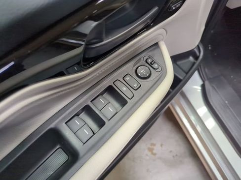 New 2026 Honda Odyssey Touring image 12