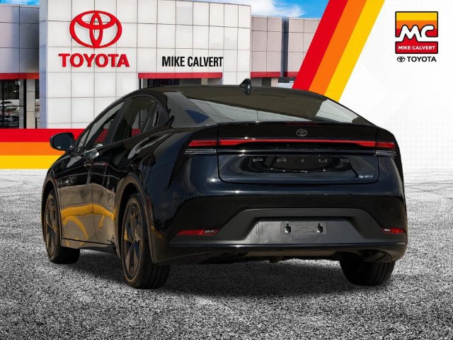 Used 2025 Toyota Prius LE FWD image 6