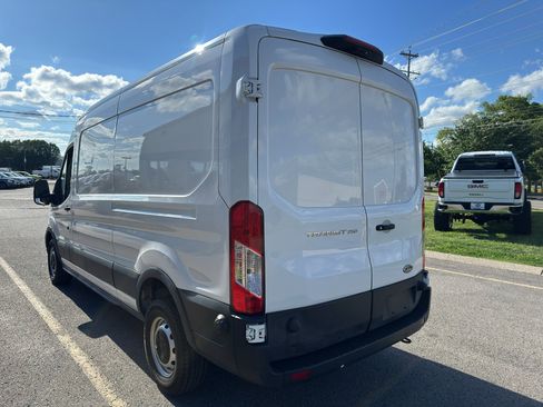 Used 2023 Ford Transit 250 Medium Roof RWD image 6