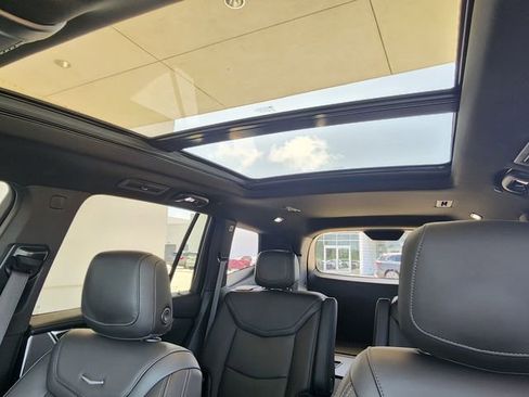 Used 2021 Cadillac XT6 Sport w/ LPO, ONYX Package AWD/4WD image 21