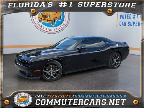 Used 2017 Dodge Challenger R/T w/ Cold Weather Group RWD image 1