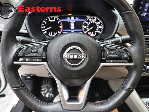 Used 2023 Nissan Altima 2.5 SL AWD/4WD image 10
