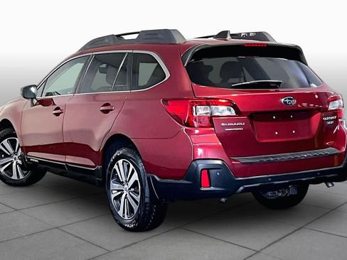 Used 2019 Subaru Outback 3.6R Limited AWD/4WD image 12