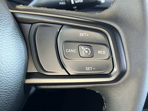 Used 2023 Jeep Wrangler Willys image 16