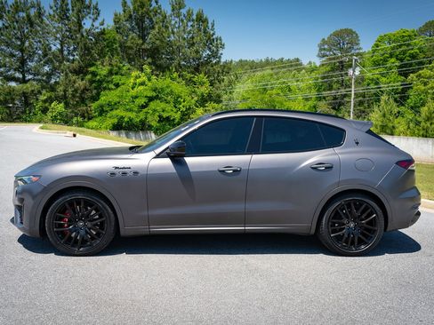 Used 2022 Maserati Levante Modena AWD/4WD image 13