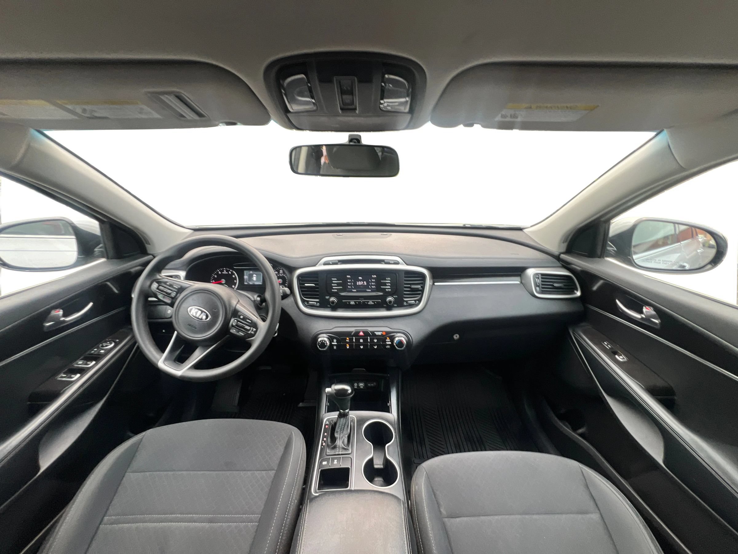 Used 2017 Kia Sorento AWD image 21