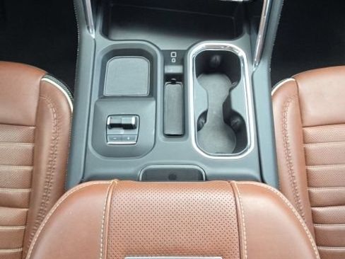 Used 2024 GMC Sierra 2500 Denali Ultimate AWD/4WD image 43