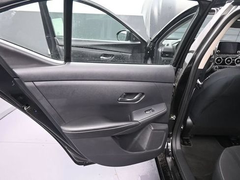 Used 2024 Nissan Sentra SV FWD image 25