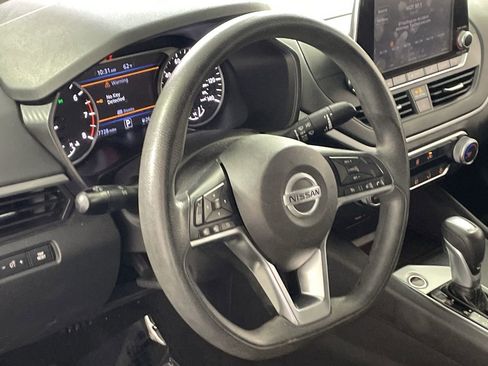 Used 2020 Nissan Altima 2.5 S FWD image 13