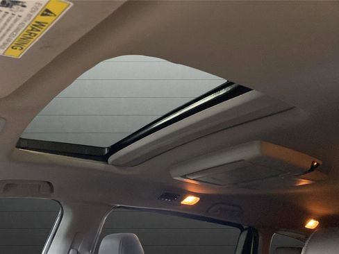 Used 2019 Honda Odyssey Elite image 8