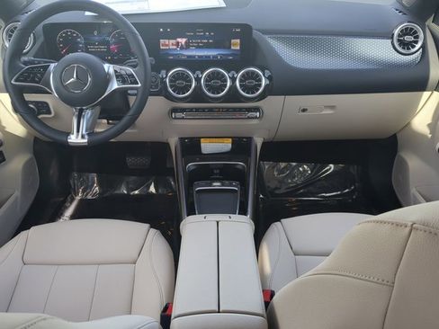 Used 2025 Mercedes-Benz GLA 250 image 14