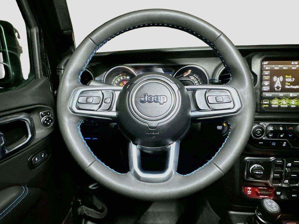 Used 2023 Jeep Wrangler Unlimited Rubicon 4xe w/ Cold Weather Group AWD/4WD image 10
