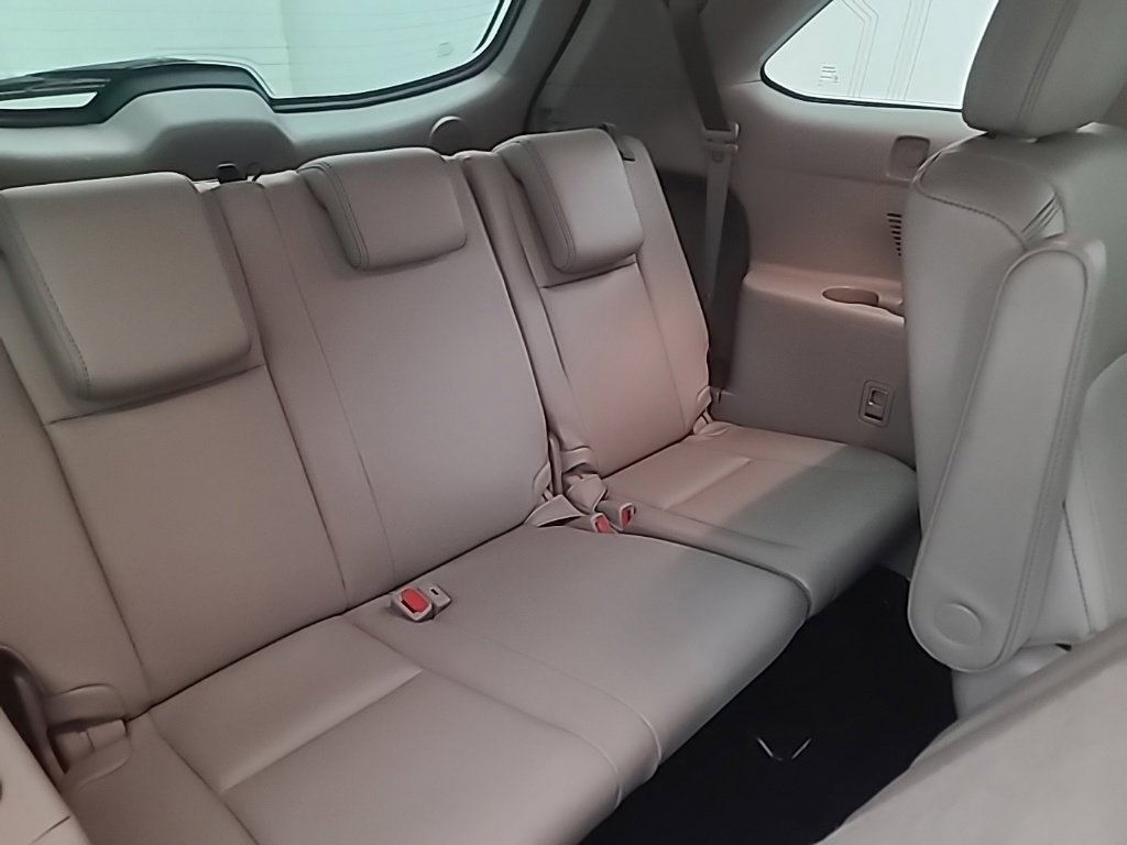 Used 2018 Toyota Highlander Limited Platinum AWD/4WD image 18