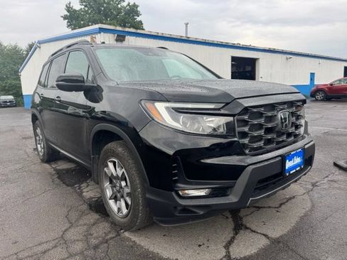 Used 2023 Honda Passport TrailSport image 8