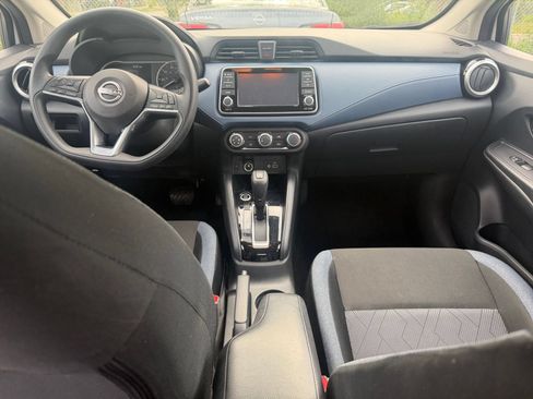 Used 2025 Nissan Versa SV FWD image 39
