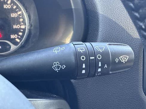 Used 2019 Jeep Renegade Latitude w/ Cold Weather Group AWD/4WD image 26