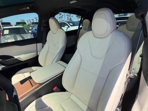 Used 2024 Tesla Model X AWD/4WD image 9