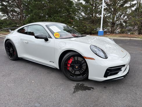 Used 2023 Porsche 911 Carrera GTS RWD image 2