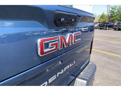 Used 2025 GMC Sierra 2500 Denali w/ Denali Reserve Package AWD/4WD image 33