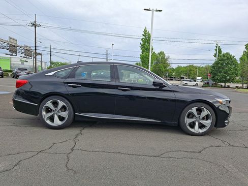 Used 2018 Honda Accord Touring image 27
