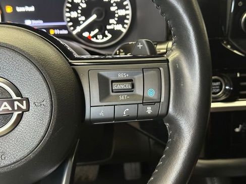 Used 2024 Nissan Pathfinder SL AWD/4WD image 24