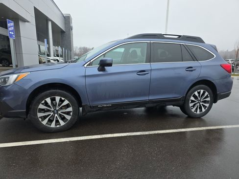 Used 2015 Subaru Outback 3.6R Limited image 4