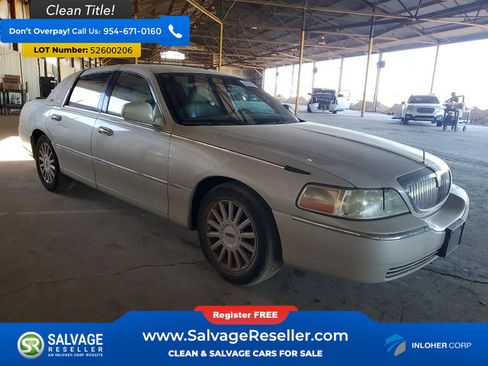 Used 2005 Lincoln Town Car Signature Limited RWD image 5