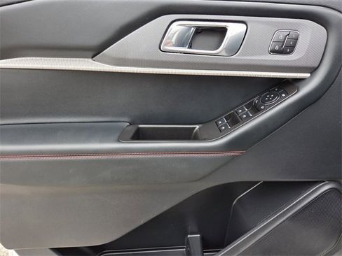 Used 2025 Ford Explorer ST image 25