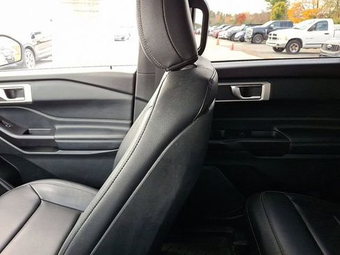 Certified 2020 Ford Explorer XLT w/ Equipment Group 202A image 18