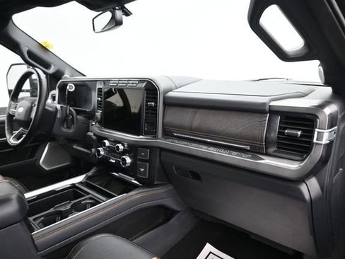 Used 2023 Ford F350 Platinum w/ FX4 Off-Road Package AWD/4WD image 9