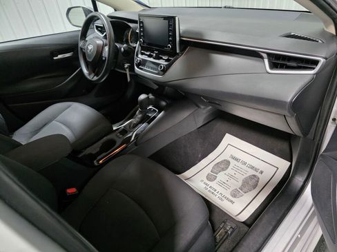 Used 2021 Toyota Corolla LE FWD image 7