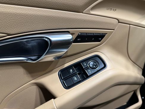 Used 2014 Porsche Cayman S image 19