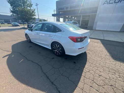 Used 2024 Honda Civic EX image 7