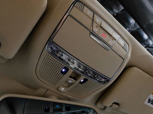 Used 2016 Mercedes-Benz S 550 Sedan image 35