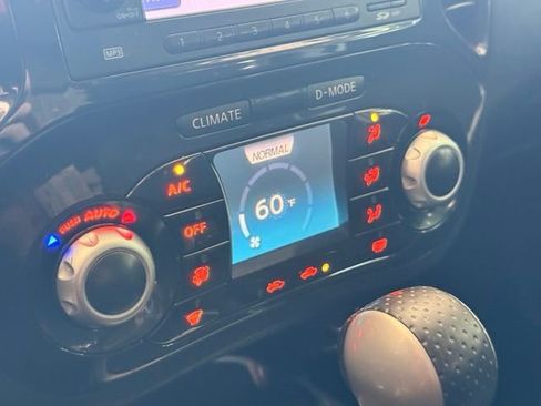 Used 2013 Nissan Juke SV AWD/4WD image 17