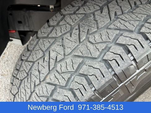 Used 2024 Nissan Frontier PRO-4X w/ Technology Package AWD/4WD image 9