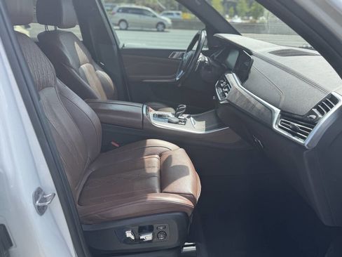 Used 2019 BMW X5 xDrive50i w/ Luxury Seating Package AWD/4WD image 21